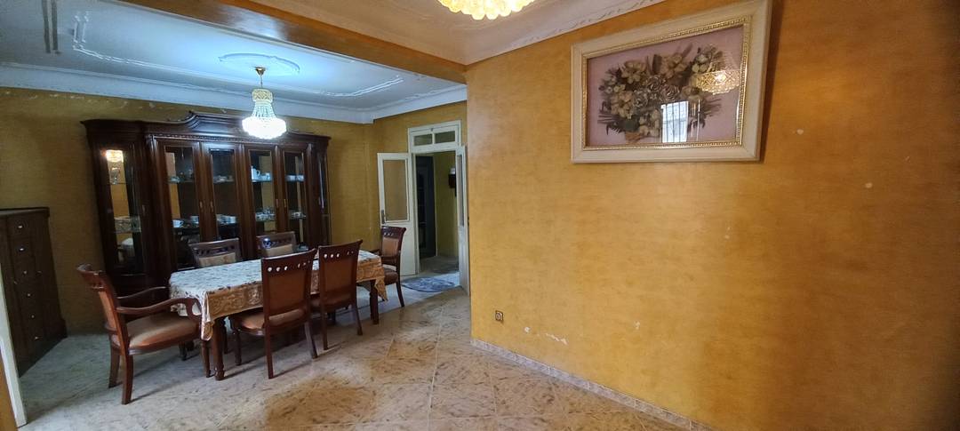 Vente superbe appartement F3 Bejaia ville.