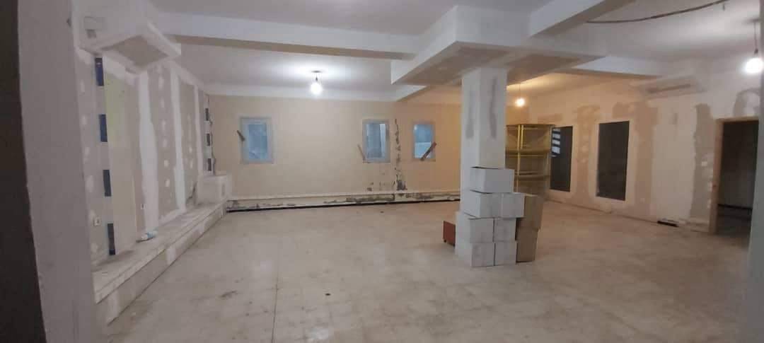 Location d’un Bâtiment d’activité, de 2700 m², Ibourassen Bejaia.