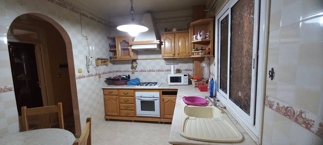 Vente superbe appartement F3 Bejaia ville.