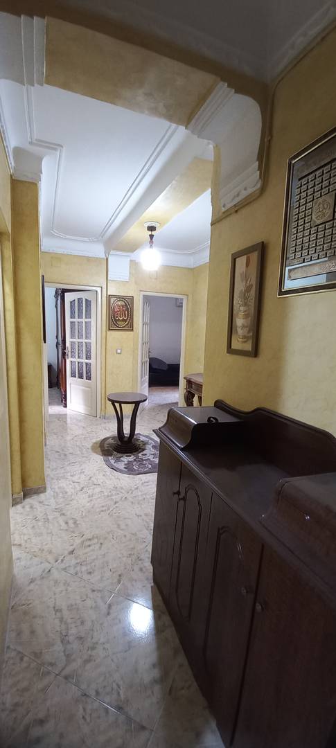 Vente superbe appartement F3 Bejaia ville.