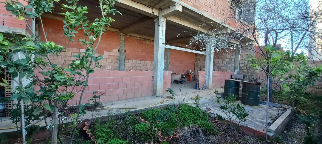 Vente maison en clos couvert Bejaia 06000