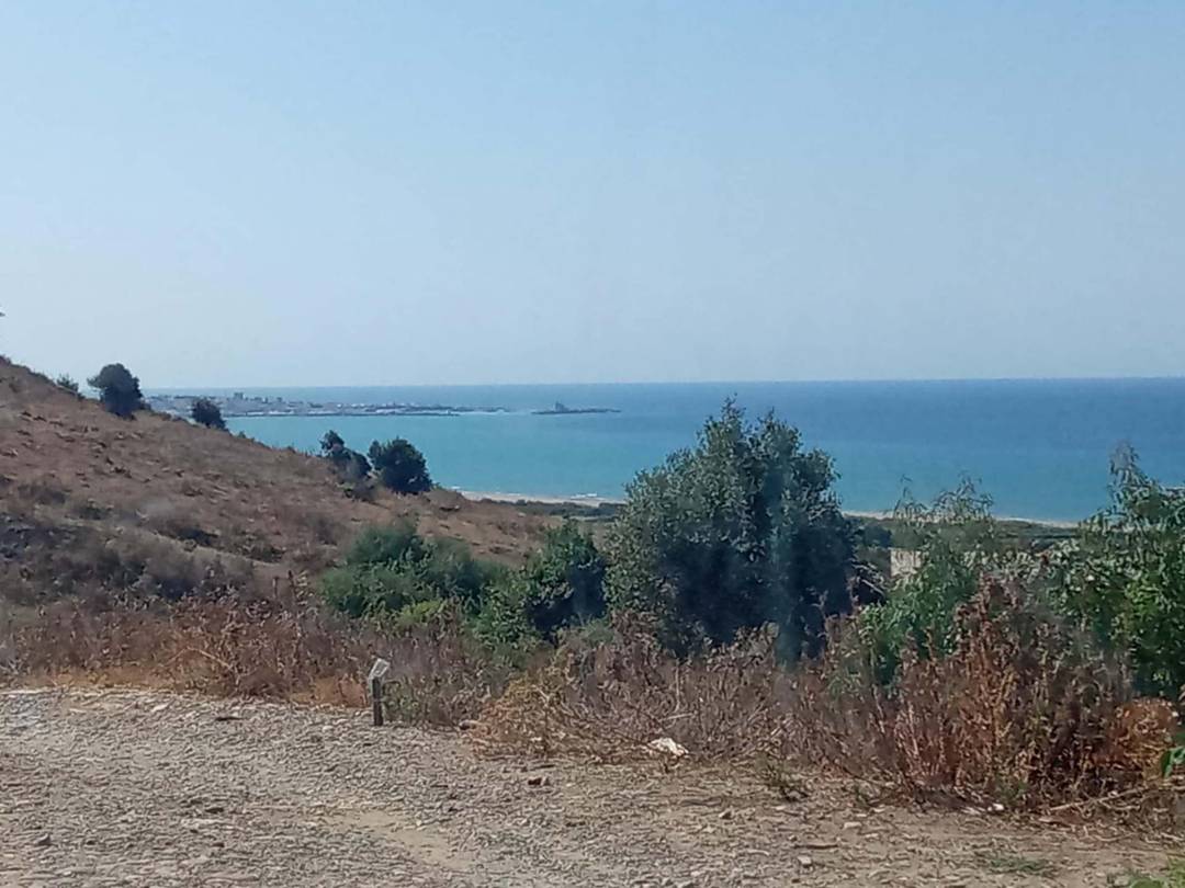 بيع قطع ارضية صالحة للبناء