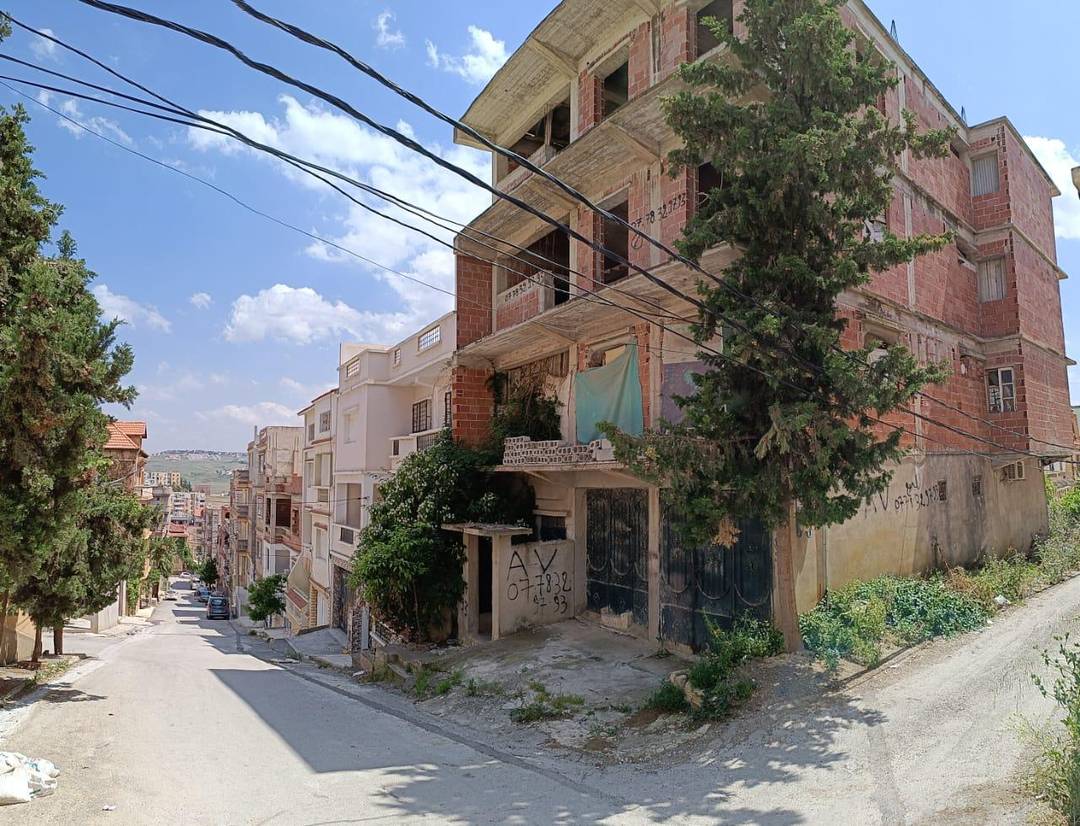 Vente carcasse cité el hanaa boussouf 