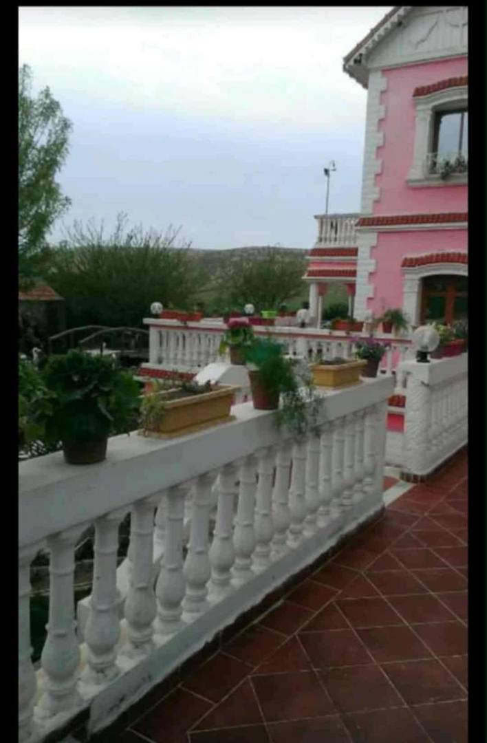 Villa avec piscine et grand jardin à Ouled Rahmoune