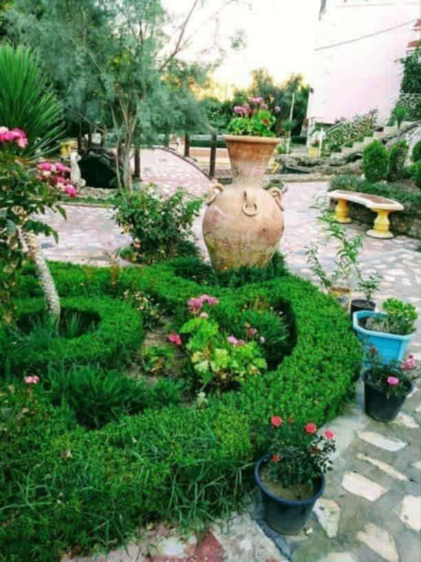 Villa avec piscine et grand jardin à Ouled Rahmoune