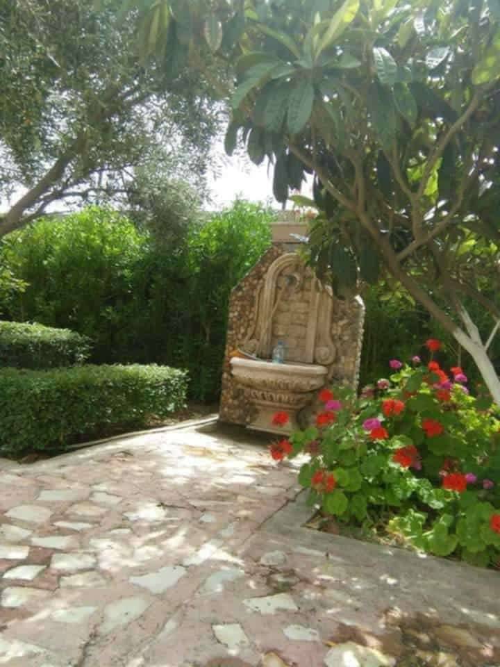 Villa avec piscine et grand jardin à Ouled Rahmoune