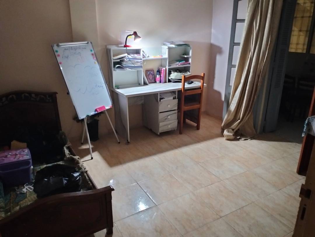 Appartement F4 (110m²) à Batna - 2 Façades - Résidence Sécurisée(EPLF)