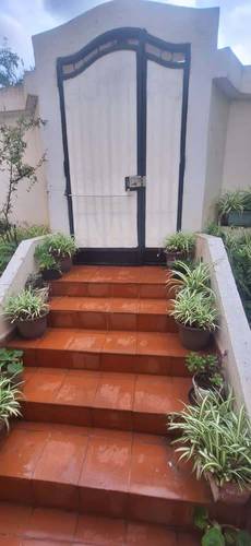 IMOVA Immobilier met en vente une superbe Villa - 300m² - 6.7 Milliards (Négociable) - Villa en angle (2 Façades)