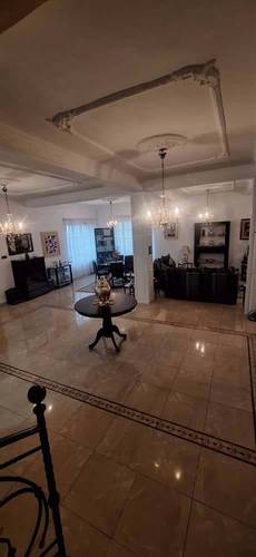 IMOVA Immobilier met en vente une superbe Villa - 300m² - 6.7 Milliards (Négociable) - Villa en angle (2 Façades)