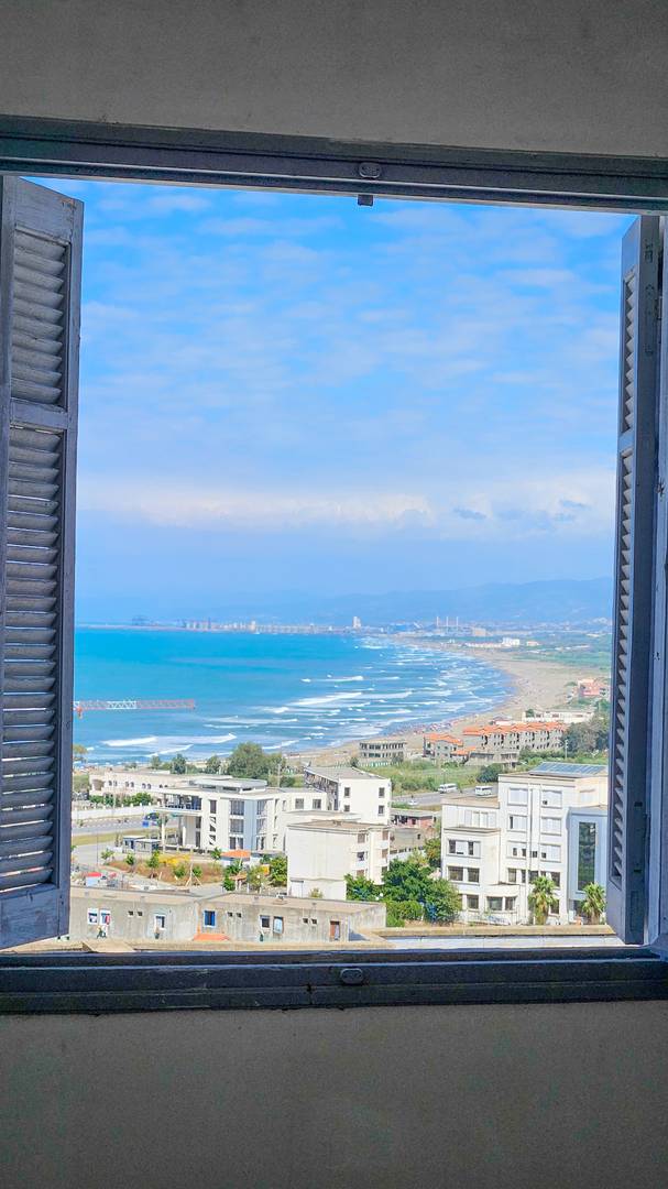 Appartement a vendre F4 centre-ville de Jijel