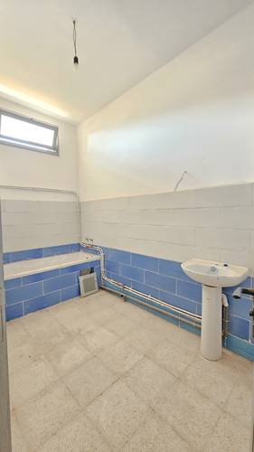 Appartement a vendre F4 centre-ville de Jijel 