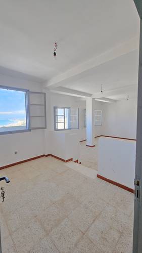 Appartement a vendre F4 centre-ville de Jijel 