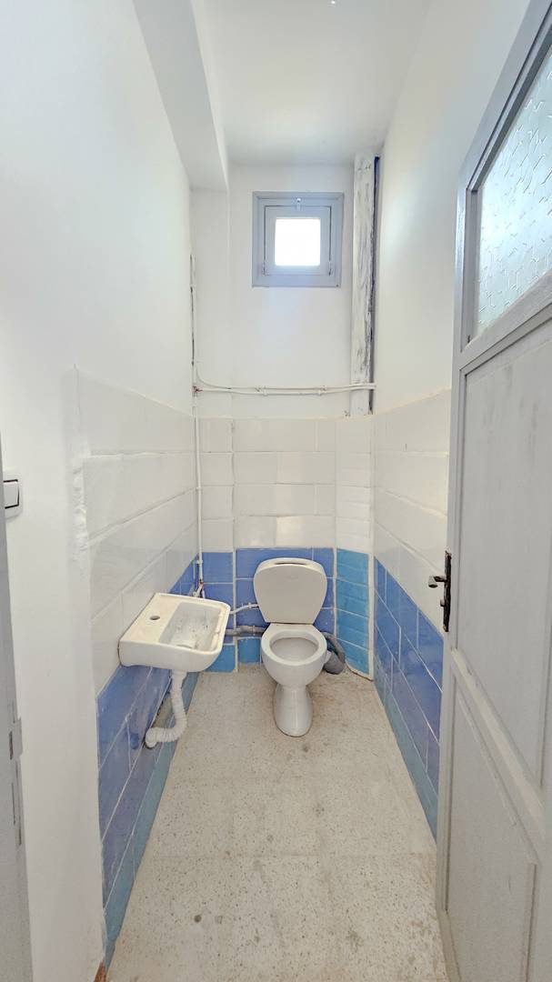 Appartement a vendre F4 centre-ville de Jijel