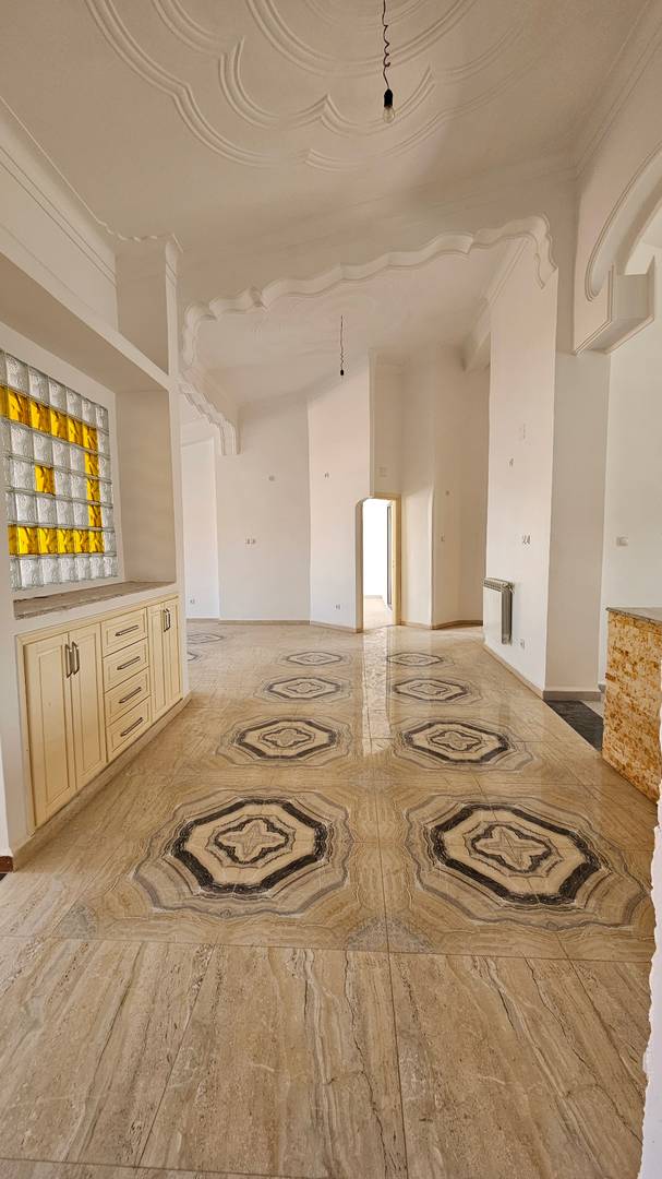 Appartement F5 luxueuse Centre-Ville de Jijel