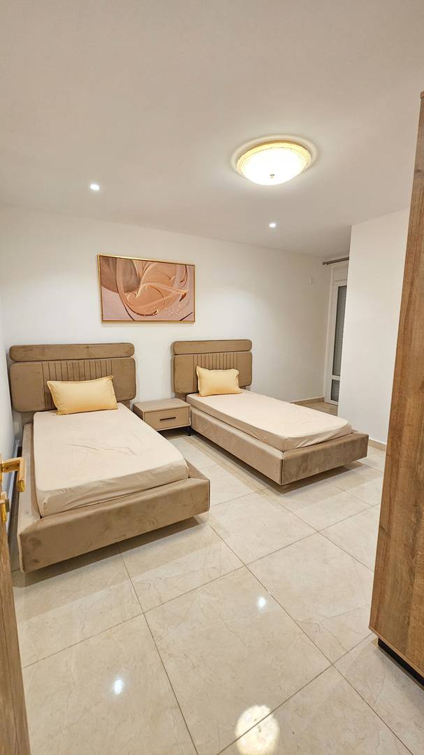Appartement F7 luxe au centre ville de jijel