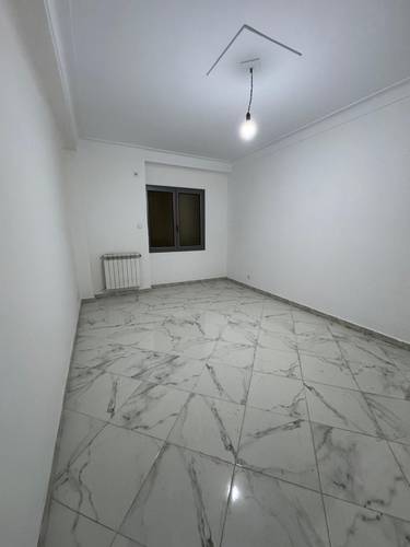 LOCATION ÉTAGE COMMERCIAL F5