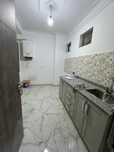 LOCATION ÉTAGE COMMERCIAL F5