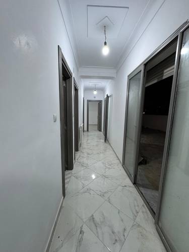 LOCATION ÉTAGE COMMERCIAL F5