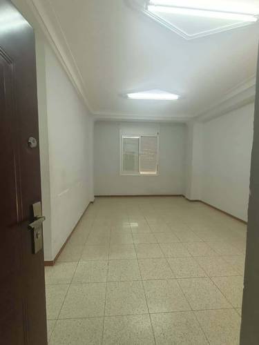 LOCATION ÉTAGE COMMERCIAL 