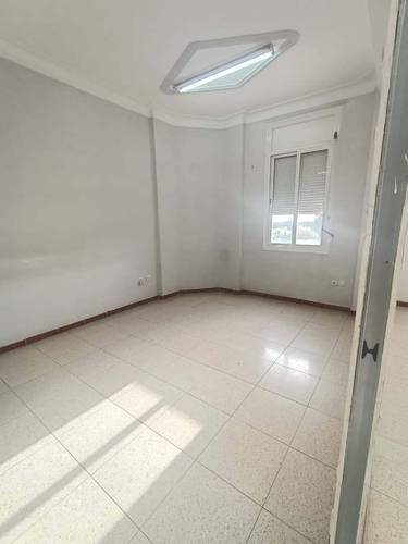 LOCATION ÉTAGE COMMERCIAL 