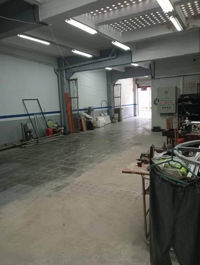 Local 300m² a vendre