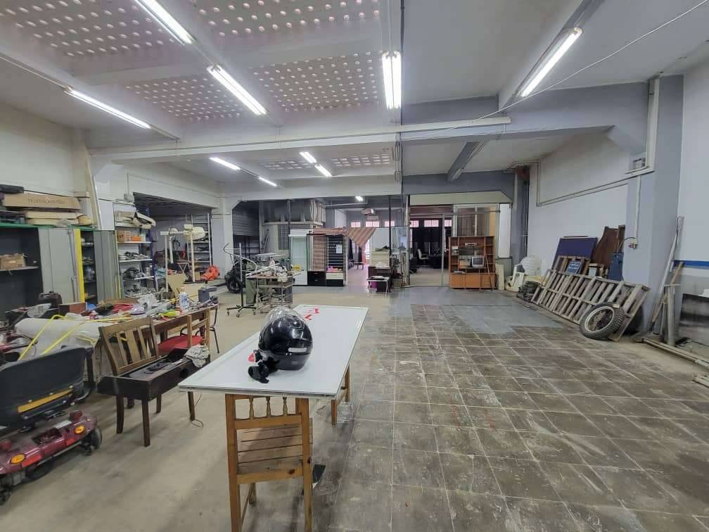 Local 300m² a vendre