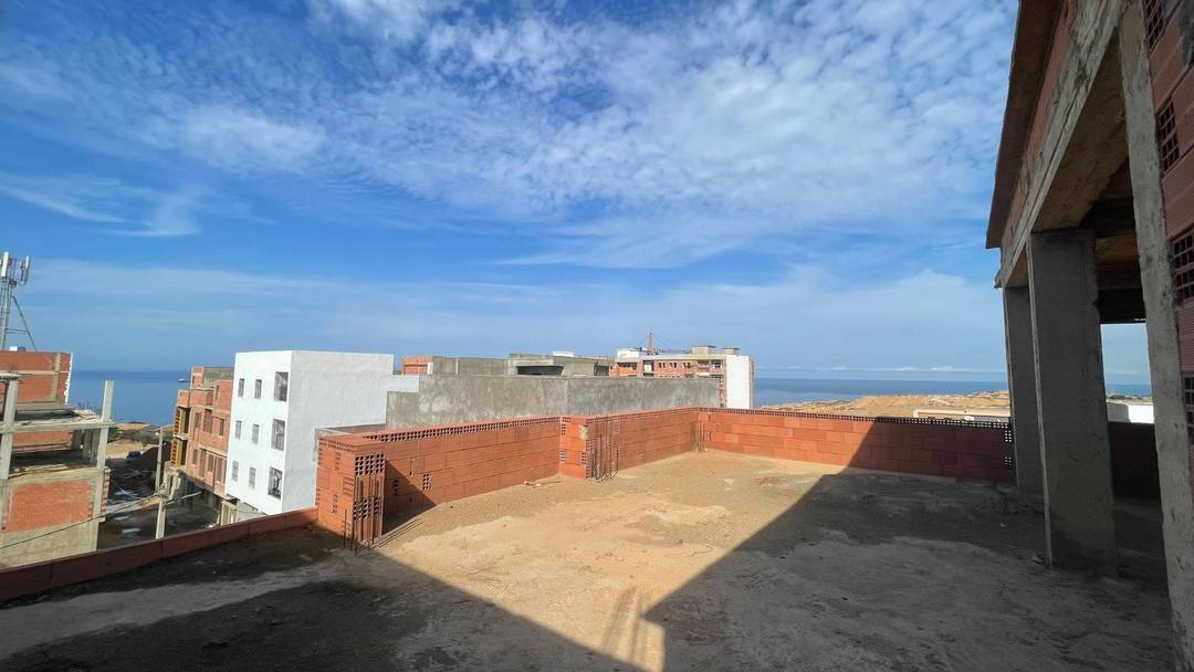 À vendre : Belle carcasse à Kharouba, Hai Salem, Mostaganem - Vue dégagée sur mer