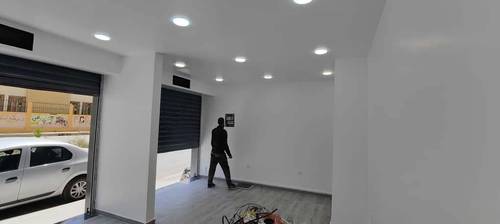 Local 27M² à Baraki