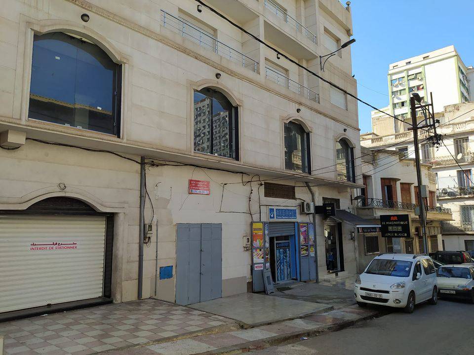 local centre ville d'Oran a vendre