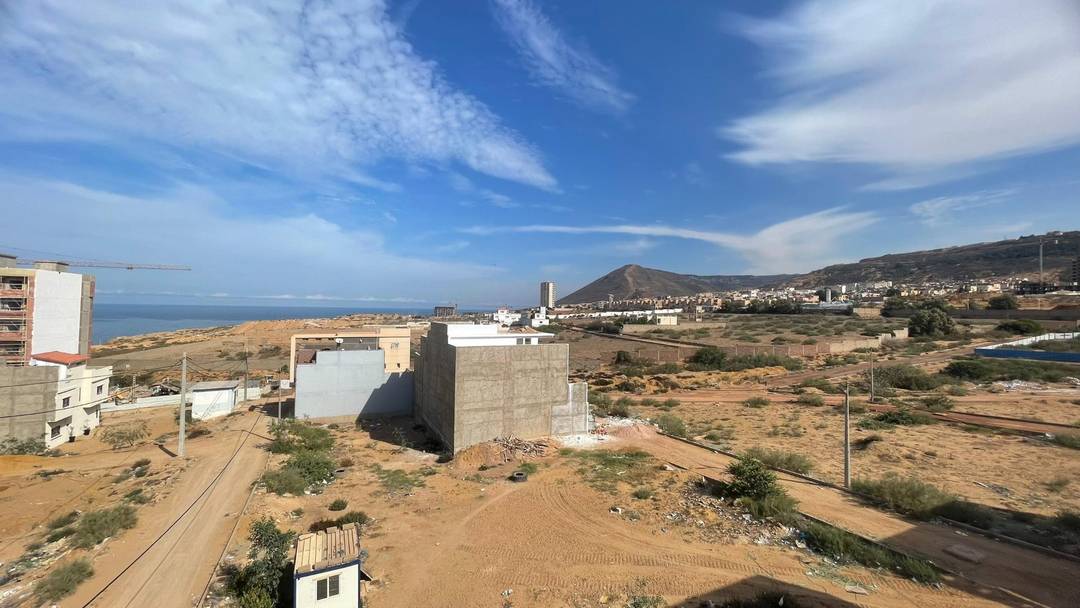 À vendre : Belle carcasse à Kharouba, Hai Salem, Mostaganem - Vue dégagée sur mer
