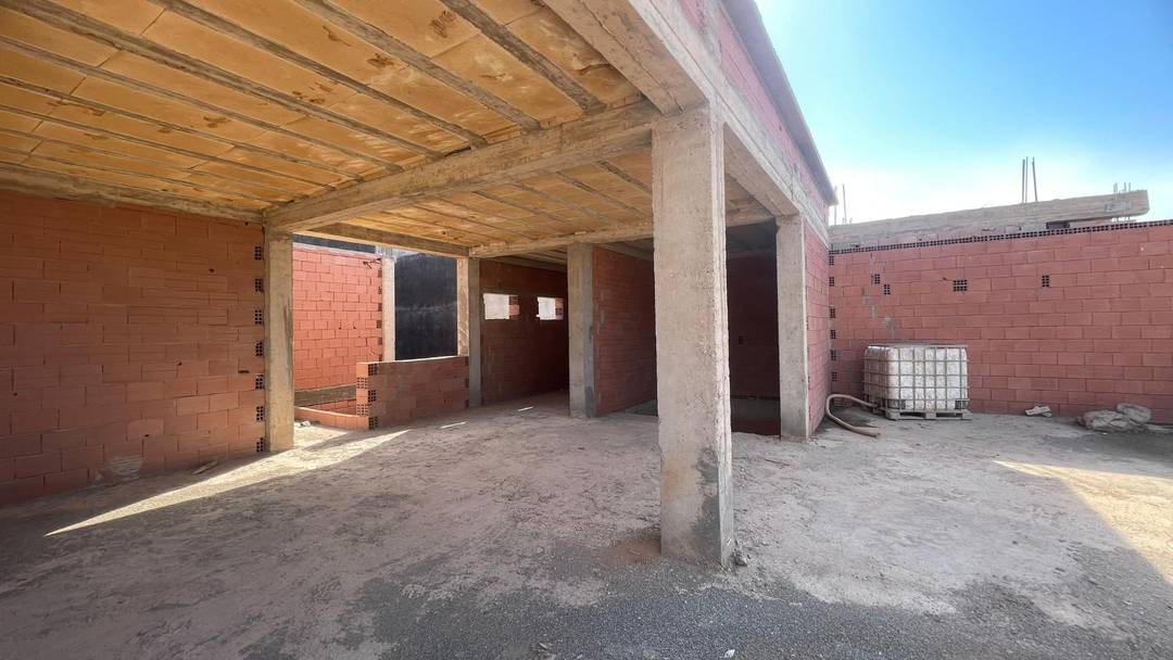 À vendre : Belle carcasse à Kharouba, Hai Salem, Mostaganem - Vue dégagée sur mer