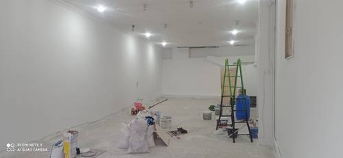 Location local 100m²