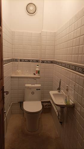 LOCATION DEUX NIVEAU DE VILLA COMMERCIAL