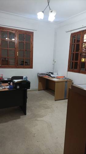 LOCATION DEUX NIVEAU DE VILLA COMMERCIAL