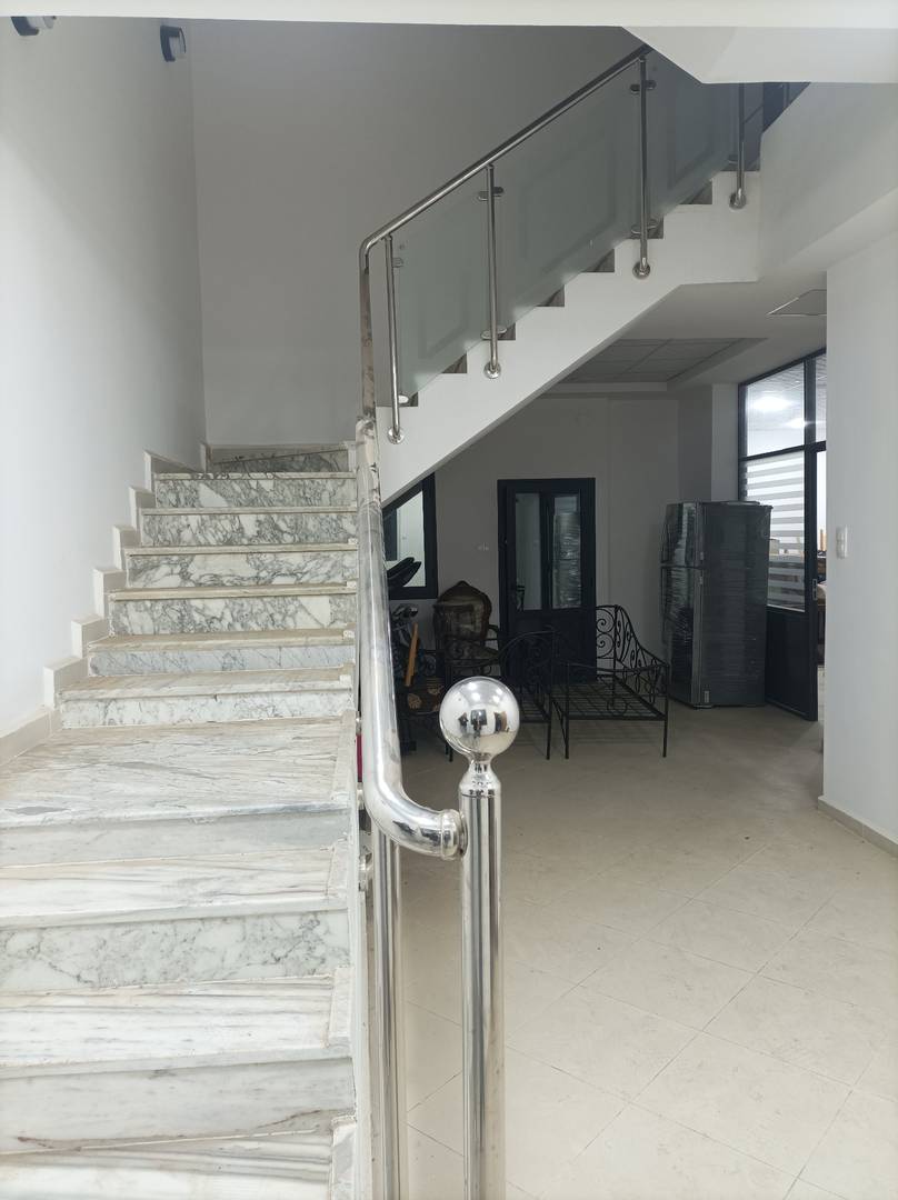 LOCATION VILLA R+2 COMMERCIAL