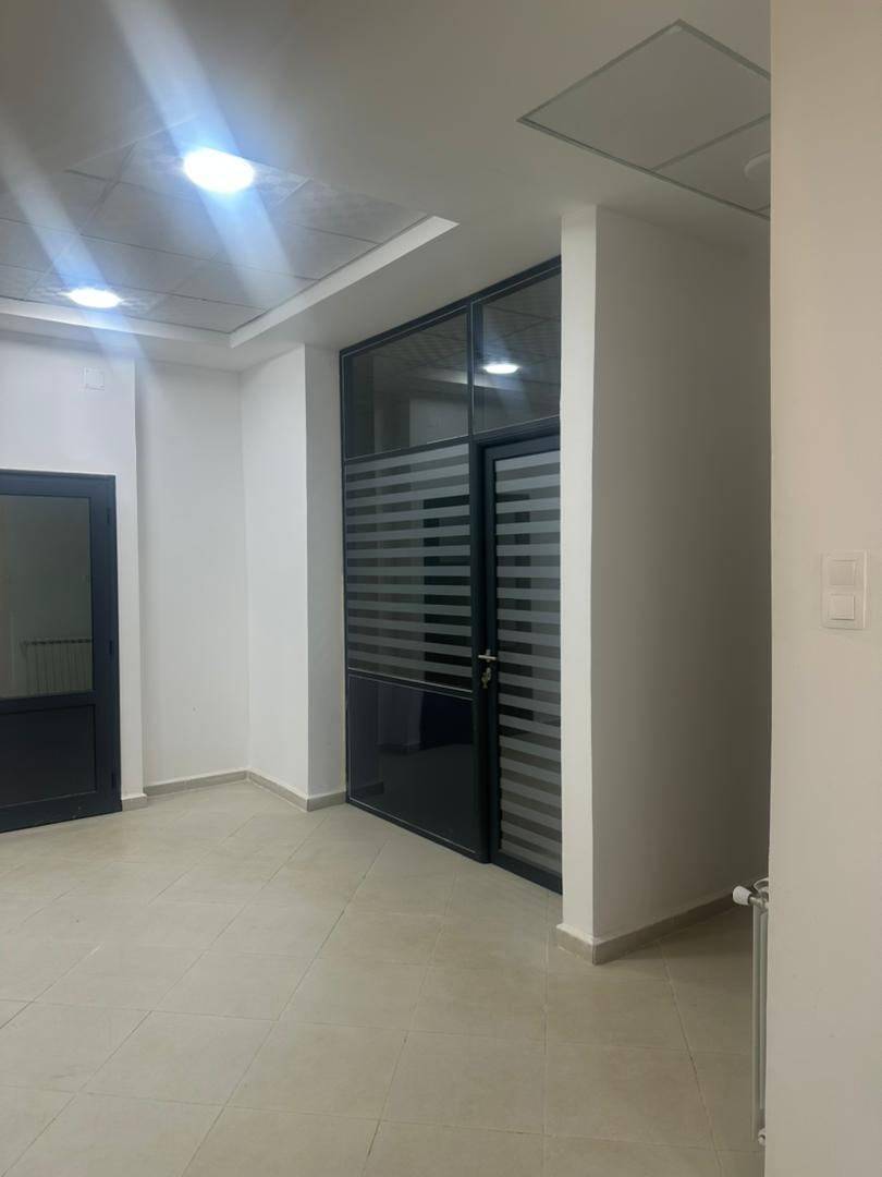 LOCATION VILLA R+2 COMMERCIAL
