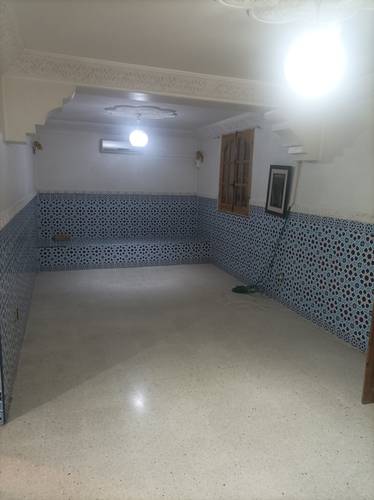 LOCATION NIVEAU DE VILLA COMMERCIAL