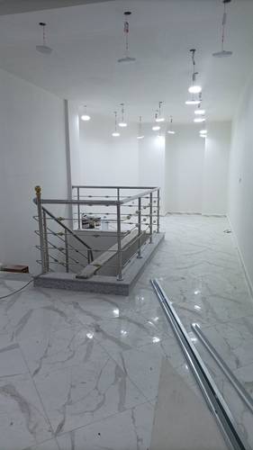 LOCATION LOCAL COMMERCIAL 4 RIDEAUX AVEC ENTRE-SOL