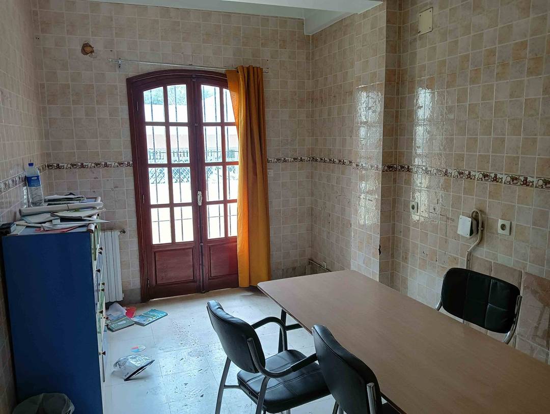 Belle villa pour école 