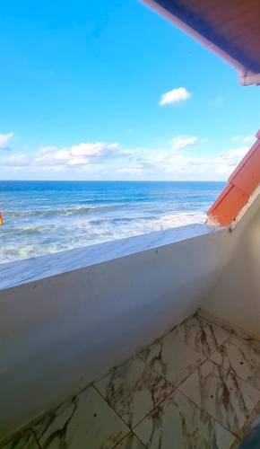 F4 Pieds dans l'eau TIPAZA Berard