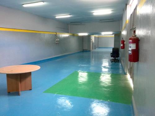 Bureaux . Local commercial . Hangar. Parc