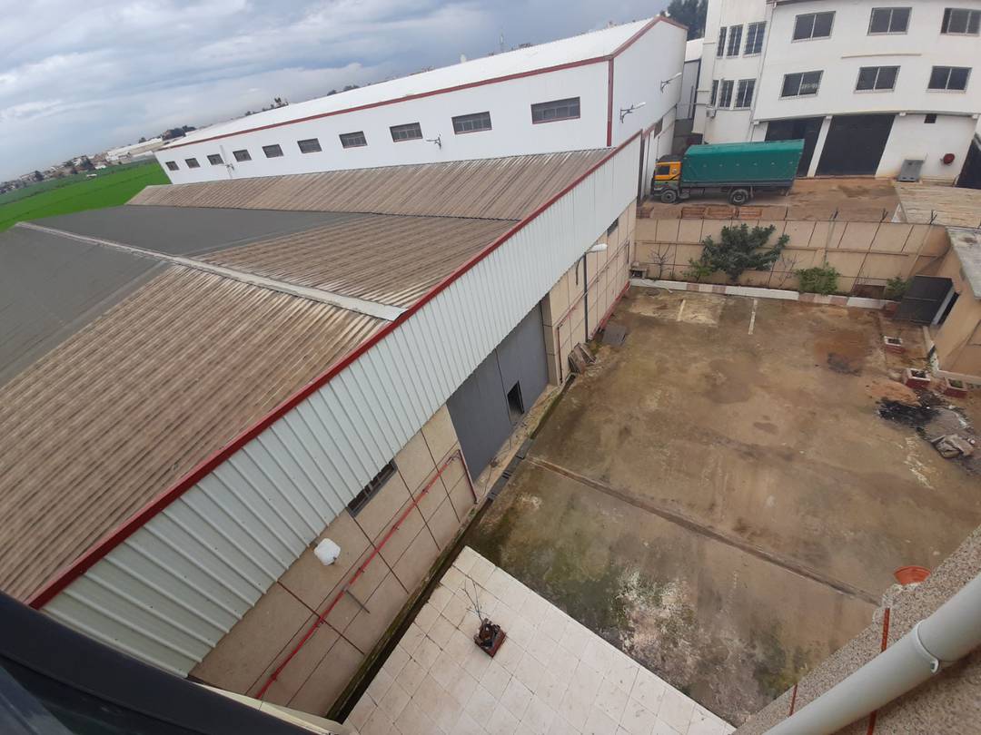 Dar Edounia loue à Hammadi un hangar industriel de 1700 M² couvert 