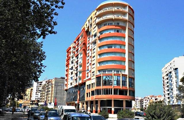 Vente surface de service 1er étage de 54 m² en plein centre ville de Bejaia
