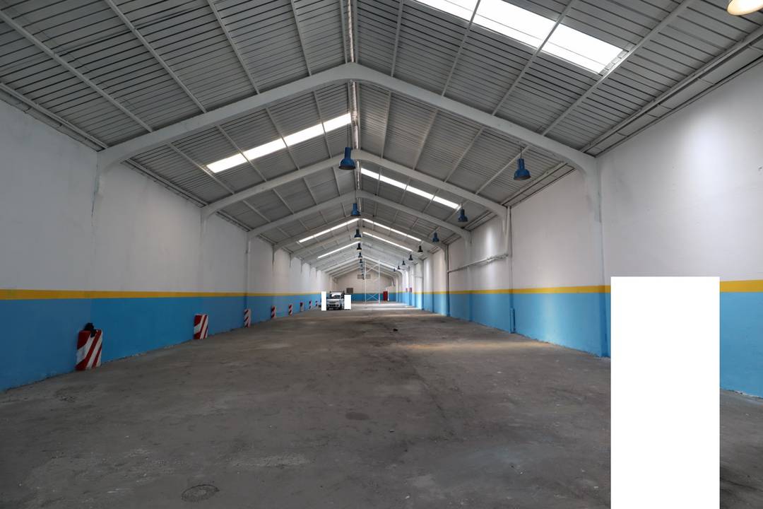 Agence loue à Sidi Moussa (dans une zone industrielle privée) un Hangar de : 1500 M² couvert