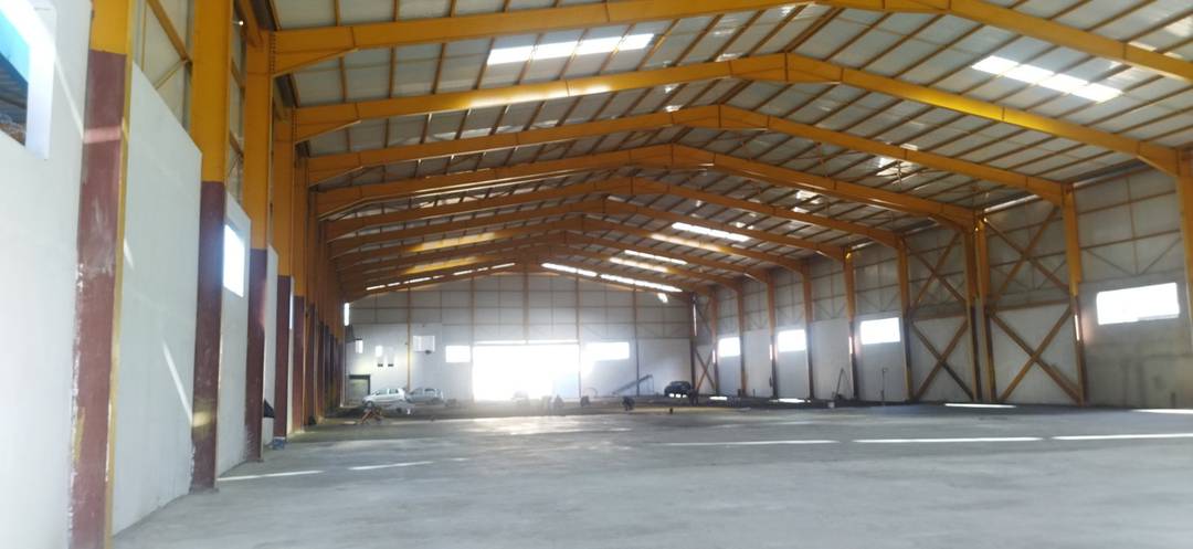 Dar Edounia loue à Zaouia Beni Tamou un Hangar de : 2856 M² couvert (en panneaux sandwichs) 