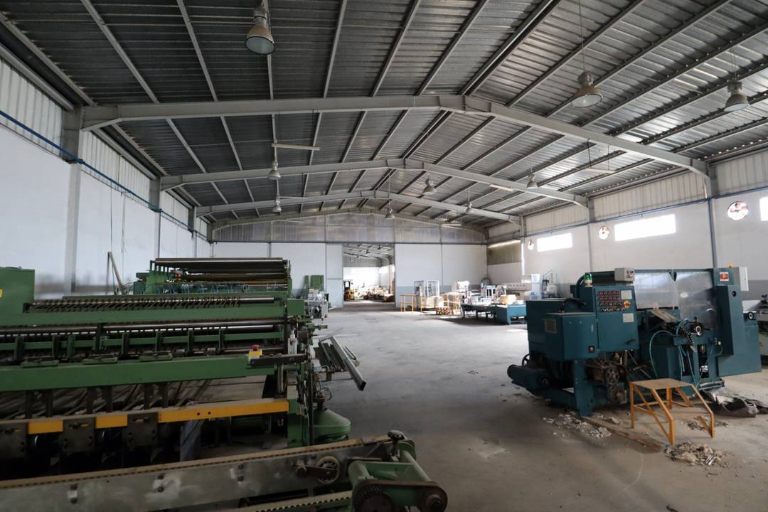 Agence loue à la zone industrielle de Guerrouaou (Boufarik) un hangar industriel de 1400 M² couvert (en charpente métallique) 