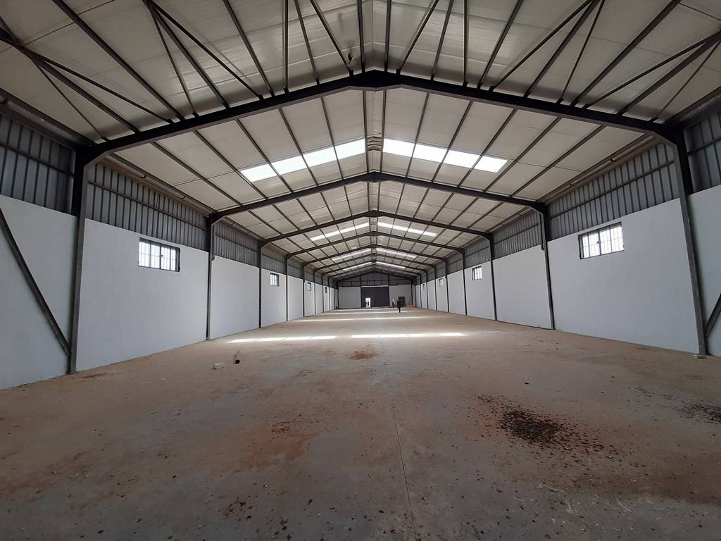 Agence loue à Ben Salah (Boufarik) un Hangar de : 1000 M² couvert (en panneaux sandwichs) 