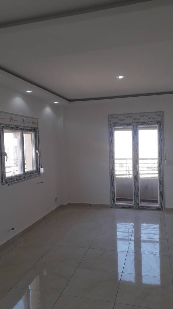 Vente d'un nouvel immeuble en voie de finition