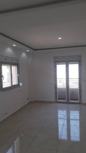 Vente d'un nouvel immeuble en voie de finition