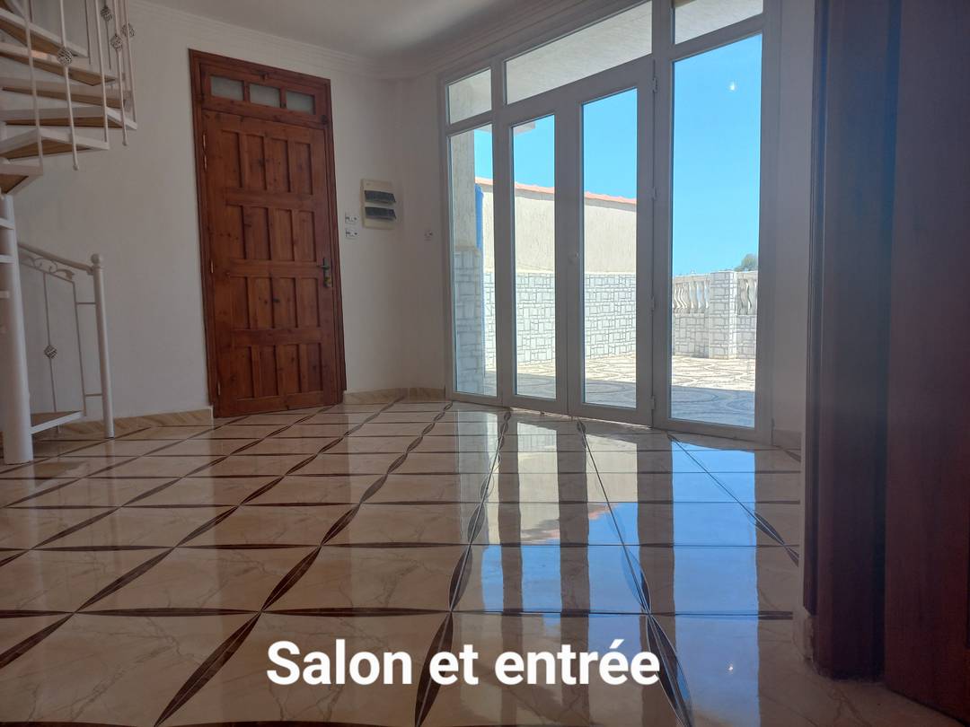 Magnifique Duplex Vue sur Mer à Dellys